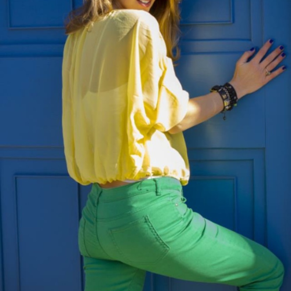 Yellow blouse - Picture 3 of 3